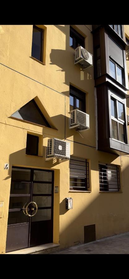 En Luis Montoto, Nervion. Centrico Apartment Sevilla